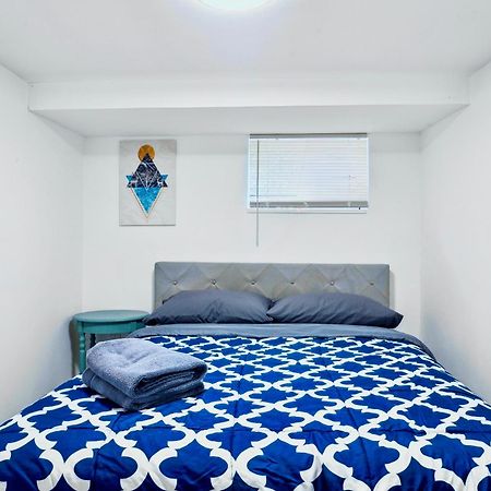 2 Bedroom Cozy Gem Manhattan Beach New York Exteriör bild